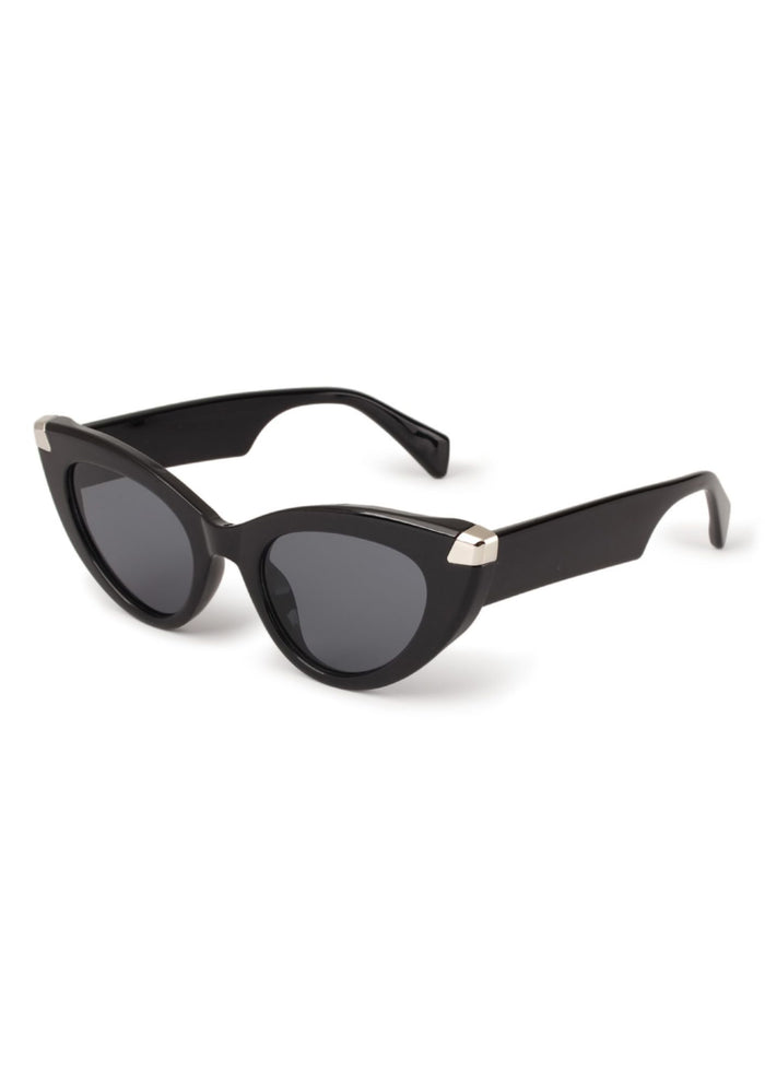 Silver-detailed cat eye frame for trendy looks