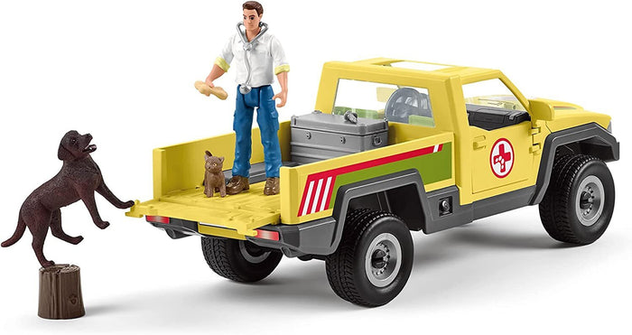 Schleich - Veterinarian Visit At The Farm