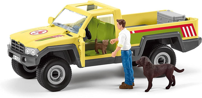 Schleich - Veterinarian Visit At The Farm