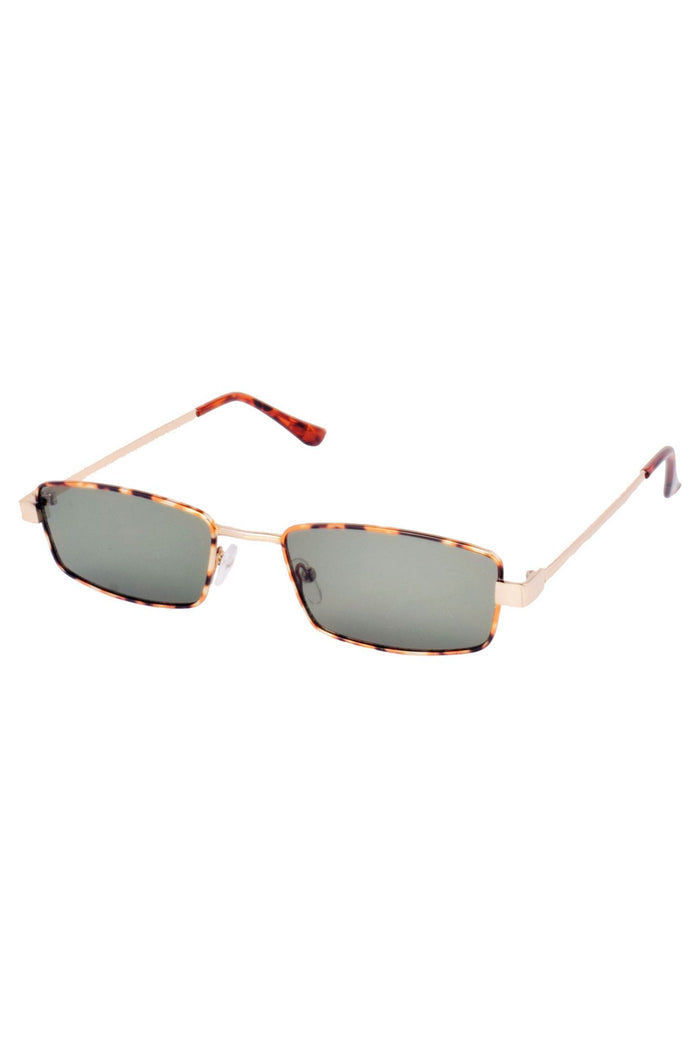 Sunglasses with tortoiseshell frame
